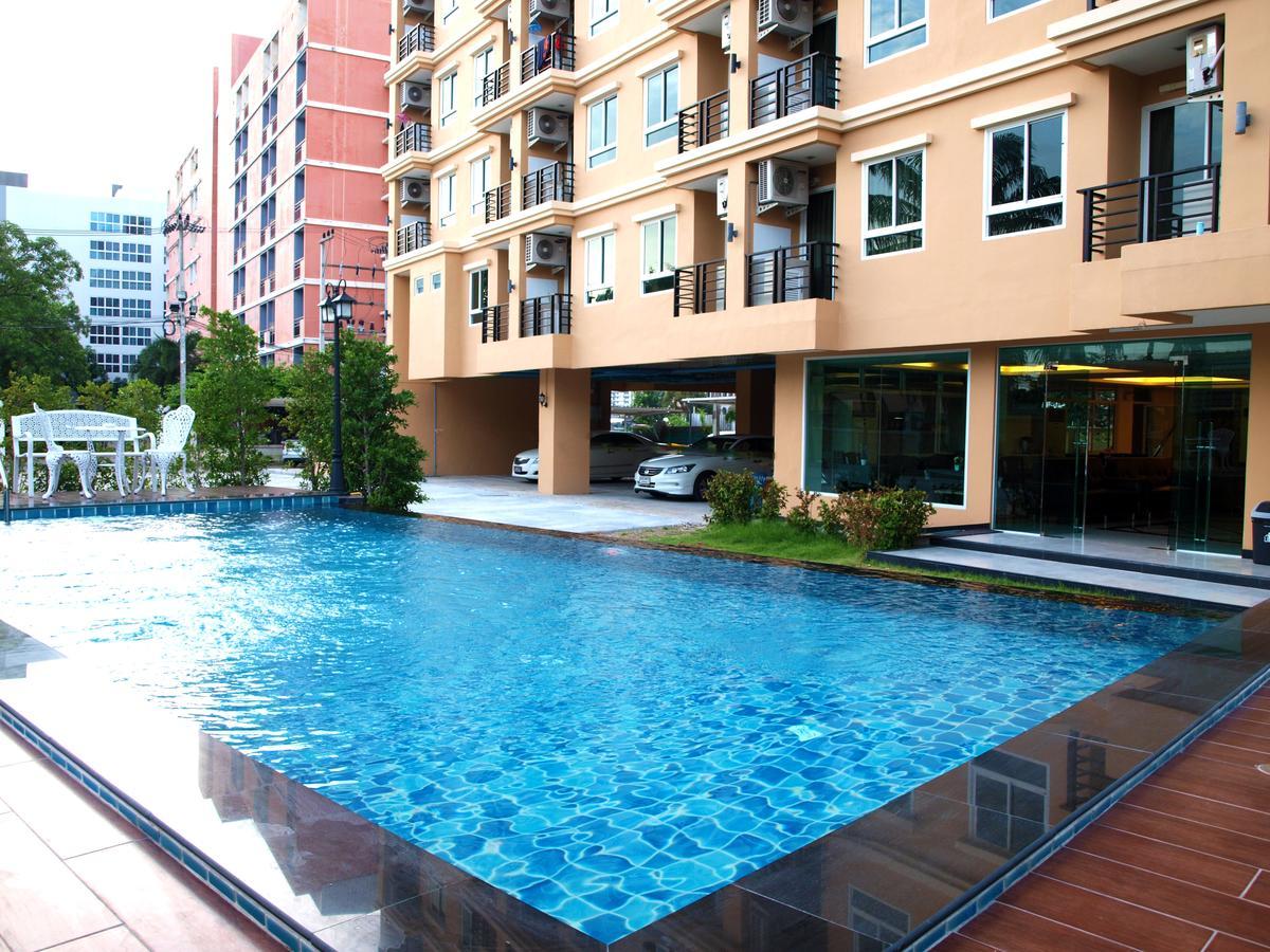 V Residence Pattaya Buitenkant foto