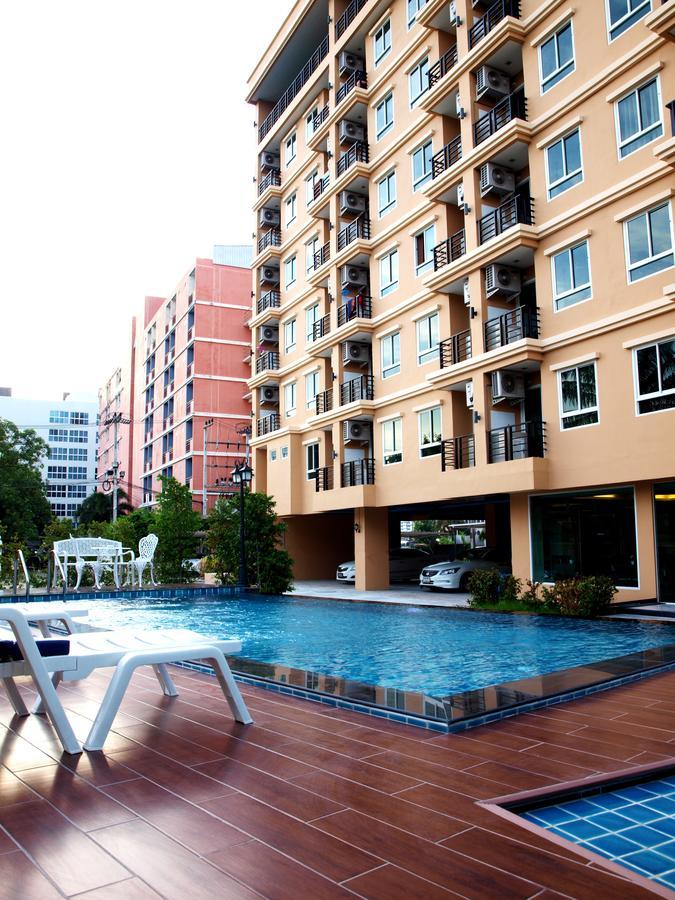 V Residence Pattaya Buitenkant foto