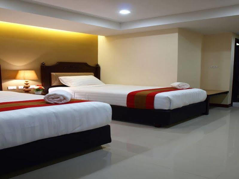 V Residence Pattaya Buitenkant foto