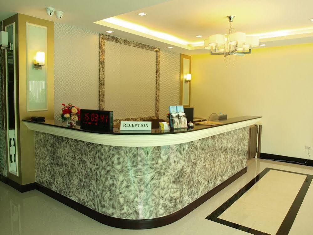 V Residence Pattaya Buitenkant foto