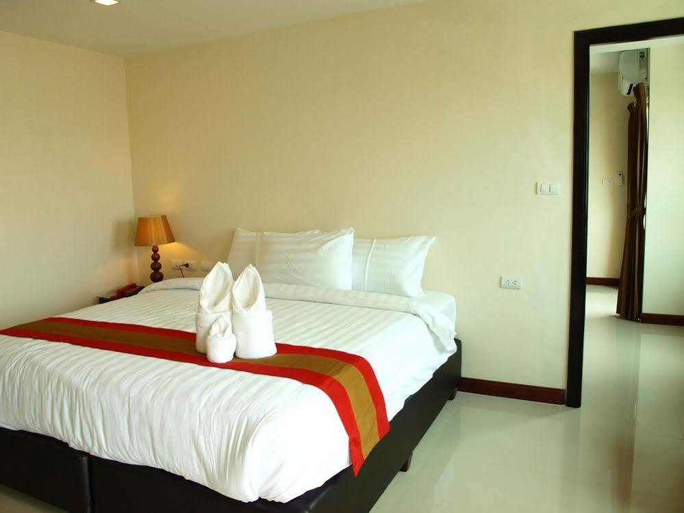 V Residence Pattaya Buitenkant foto