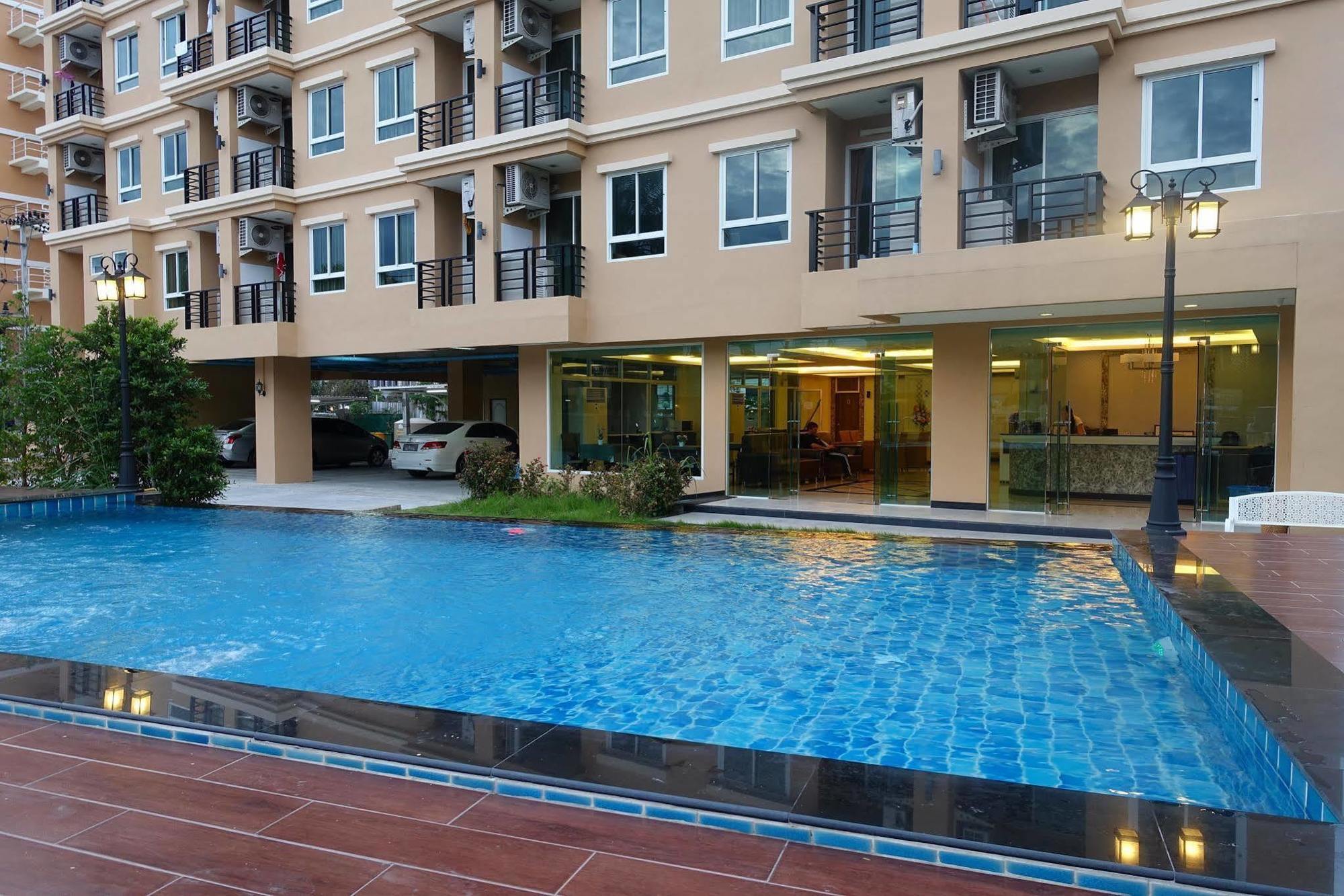 V Residence Pattaya Buitenkant foto