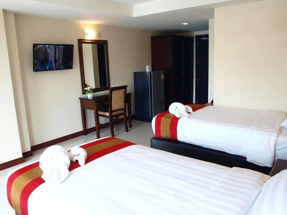 V Residence Pattaya Buitenkant foto