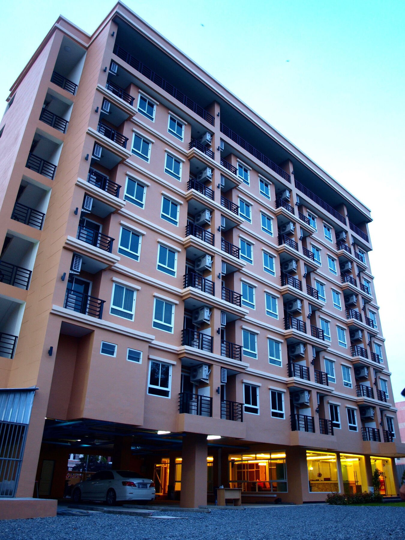 V Residence Pattaya Buitenkant foto