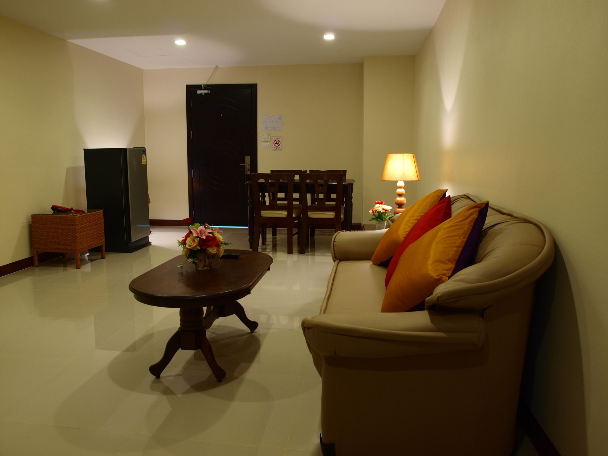 V Residence Pattaya Buitenkant foto